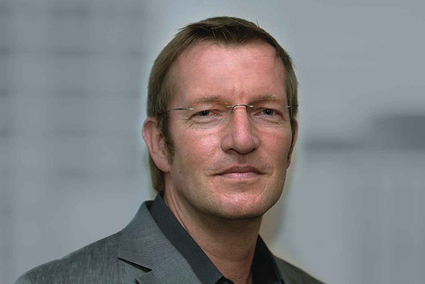 Dr. Lars Greiffenberg
